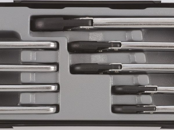 9PC RATCHET FLARE NUT WRENCH SET (8-22MM)