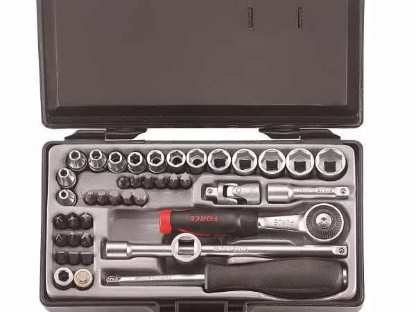 42PC 1/4"DR. 6PT FLANK SOCKET COMBINATION SET 3.2-14MM