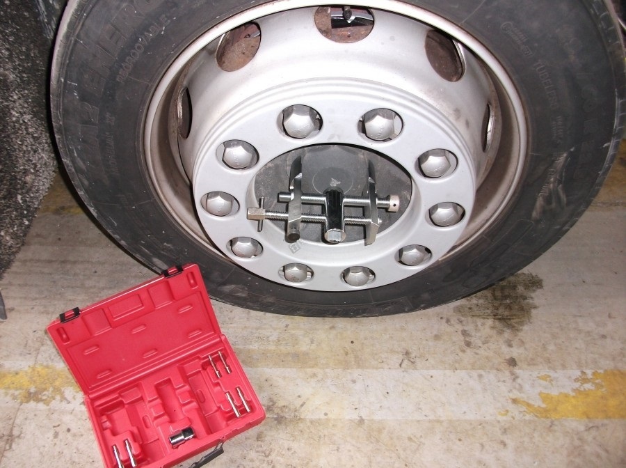 Force Adjustable Wheel Bearing Lock Nut Wrench