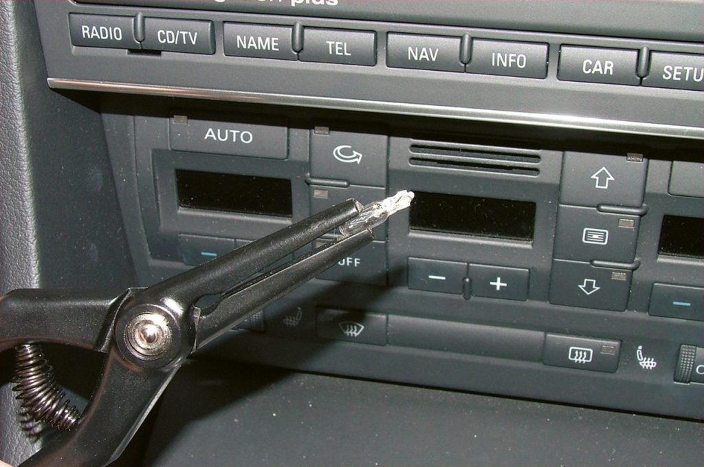 Force Special Bulb and Fuse Pliers