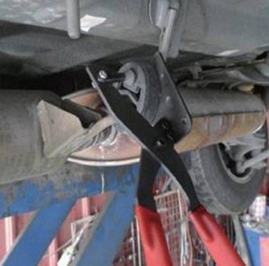 Force Exhaust Hanger Removal Tool